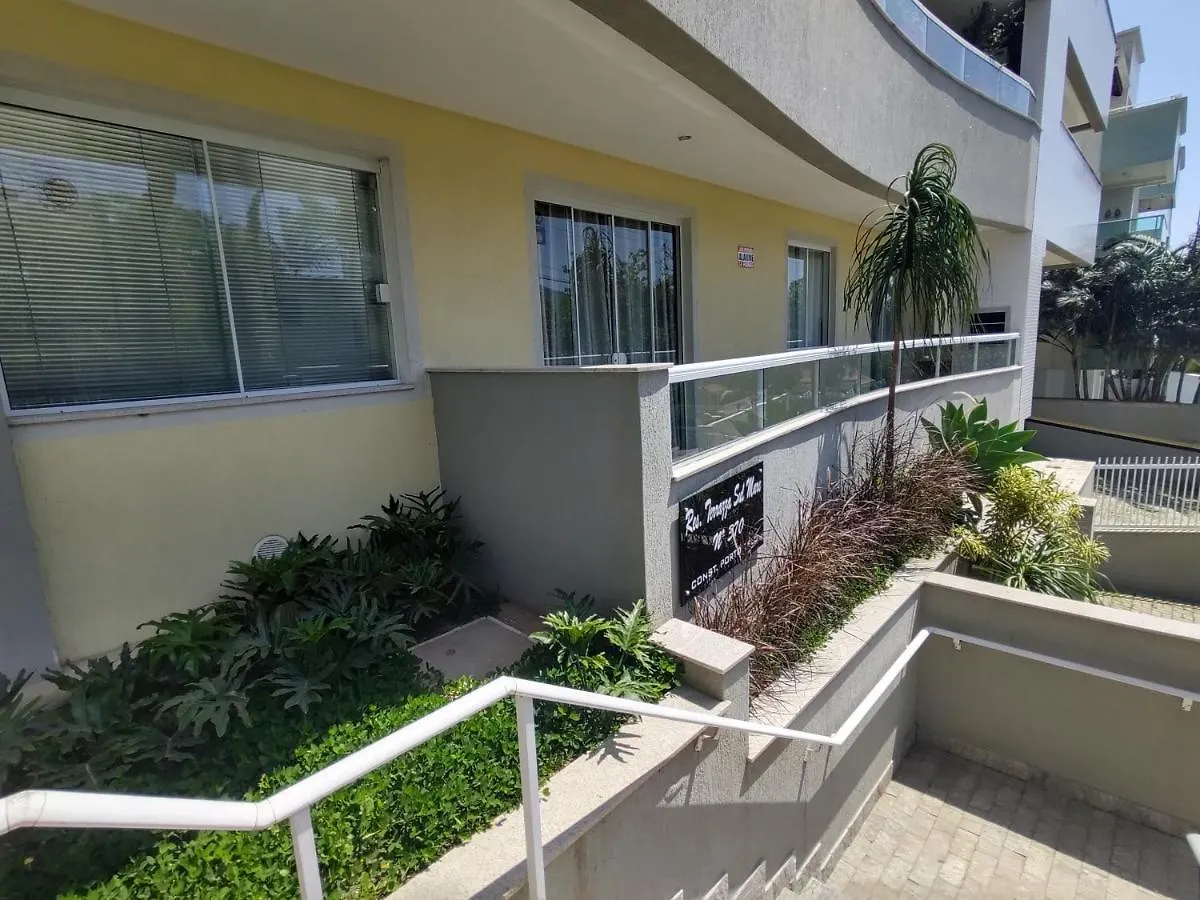 Bombinhas Centro, apartamento 02 dorm, ótima localização