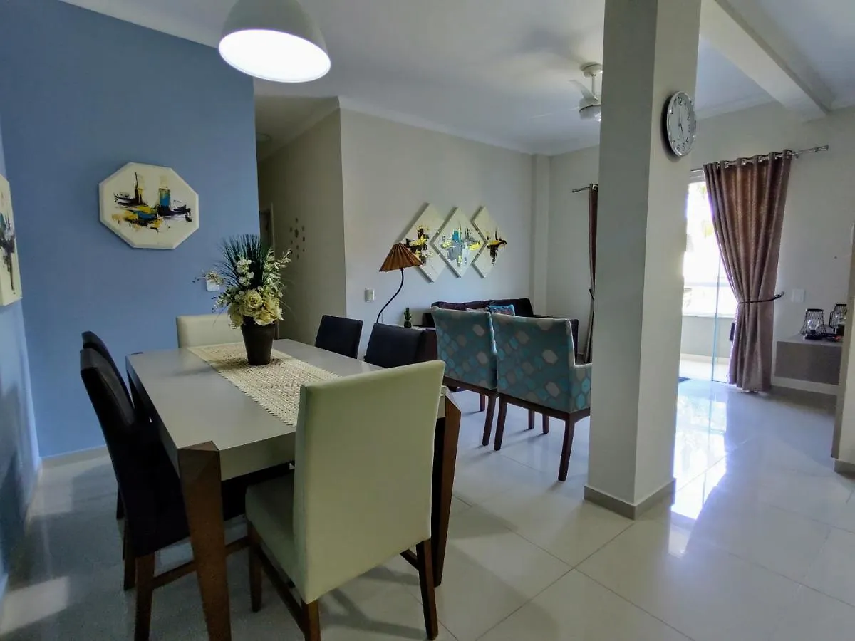 Bombinhas Centro, apartamento 02 dorm, ótima localização 0*,  Brasil